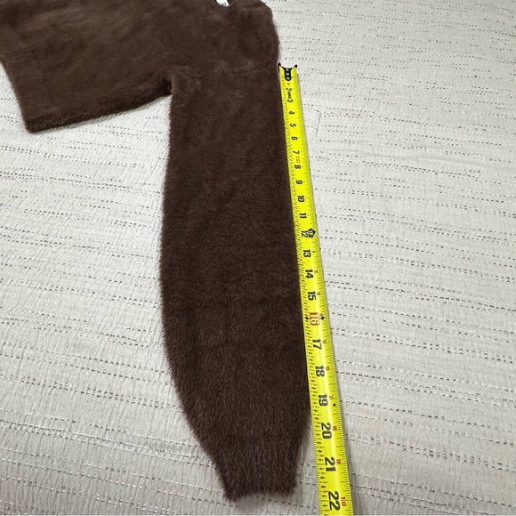 Hollister Fuzzy Cropped Crewneck Sweater in Chocolate Brown - Picture 5 of 6